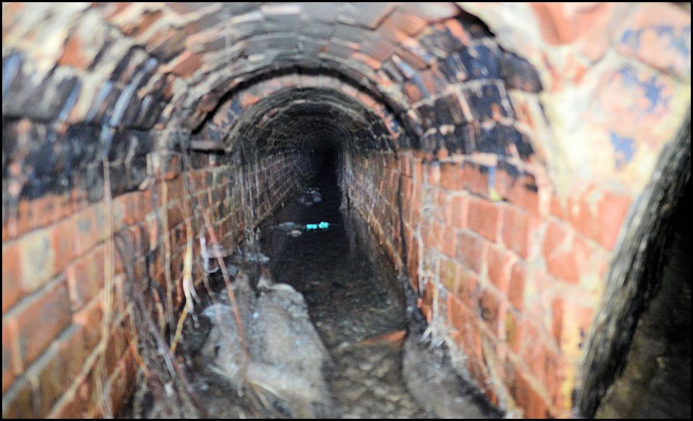 Lewes Image Scene Winterbourne Stream Tunnel